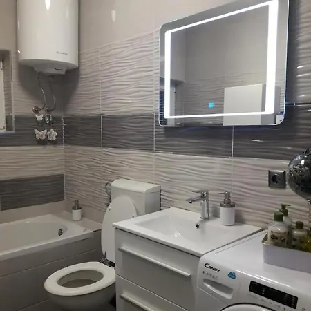 With Parking Space - 27909 Apartman
